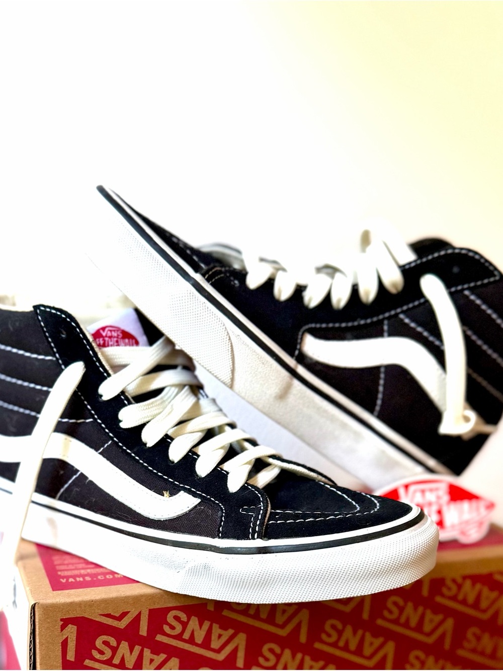 Vans Sk8-Hi Black Canvas Suede High Top Sneakers Women’s 6 NWOT Box No Lid